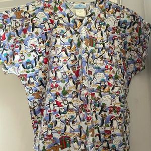Penguin Unisex Scrub Top Small